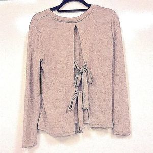 Long sleeve open back with bows